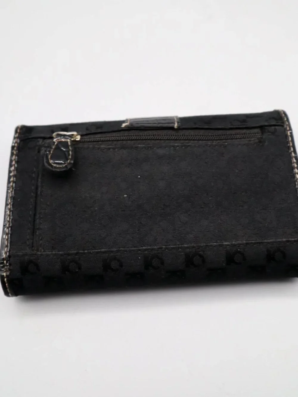 LIz Claiborne Canvas Trifold Wallet Faux Leather Trim Black Logo Pattern Classic